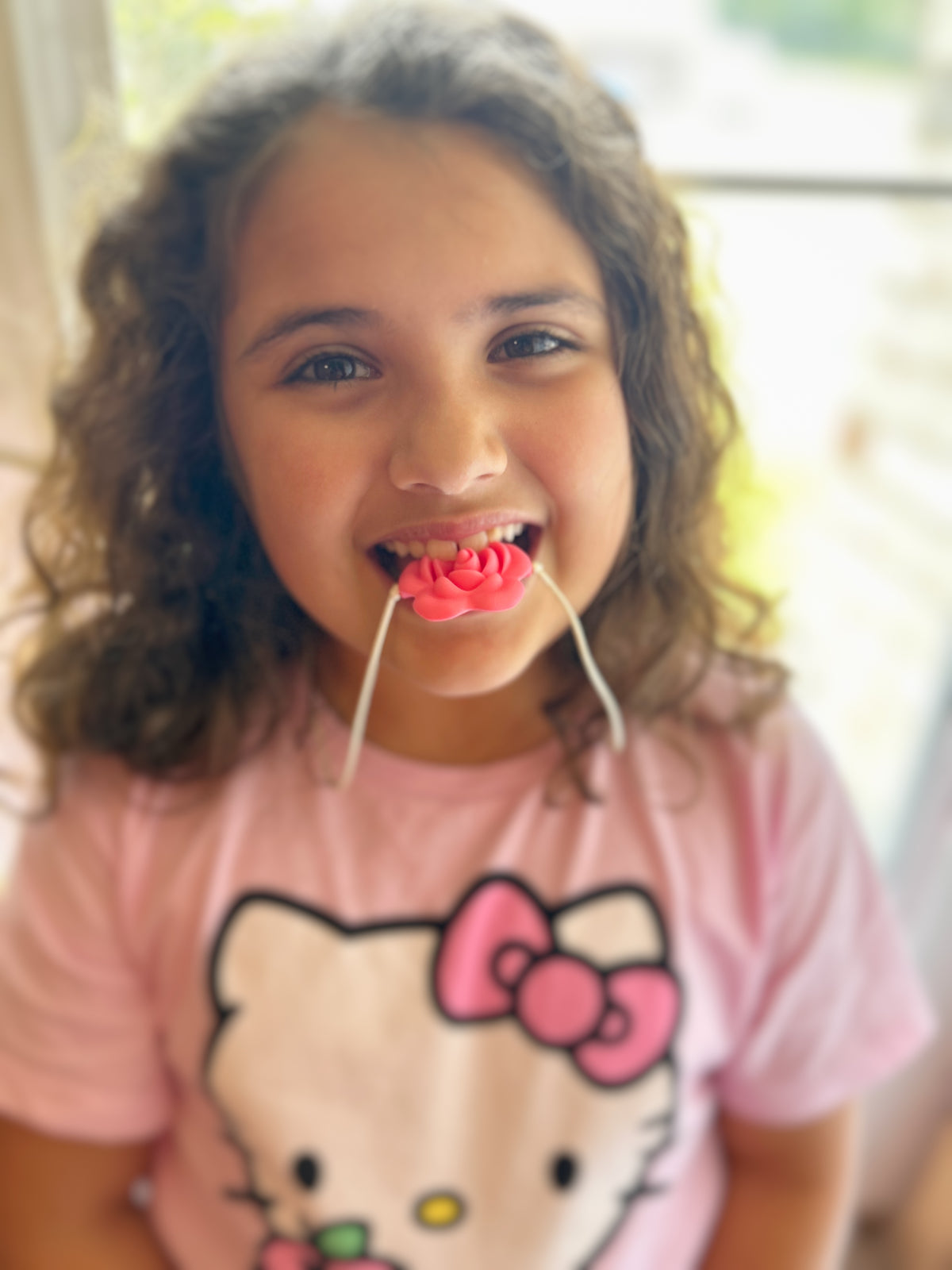 girl with SPD chew