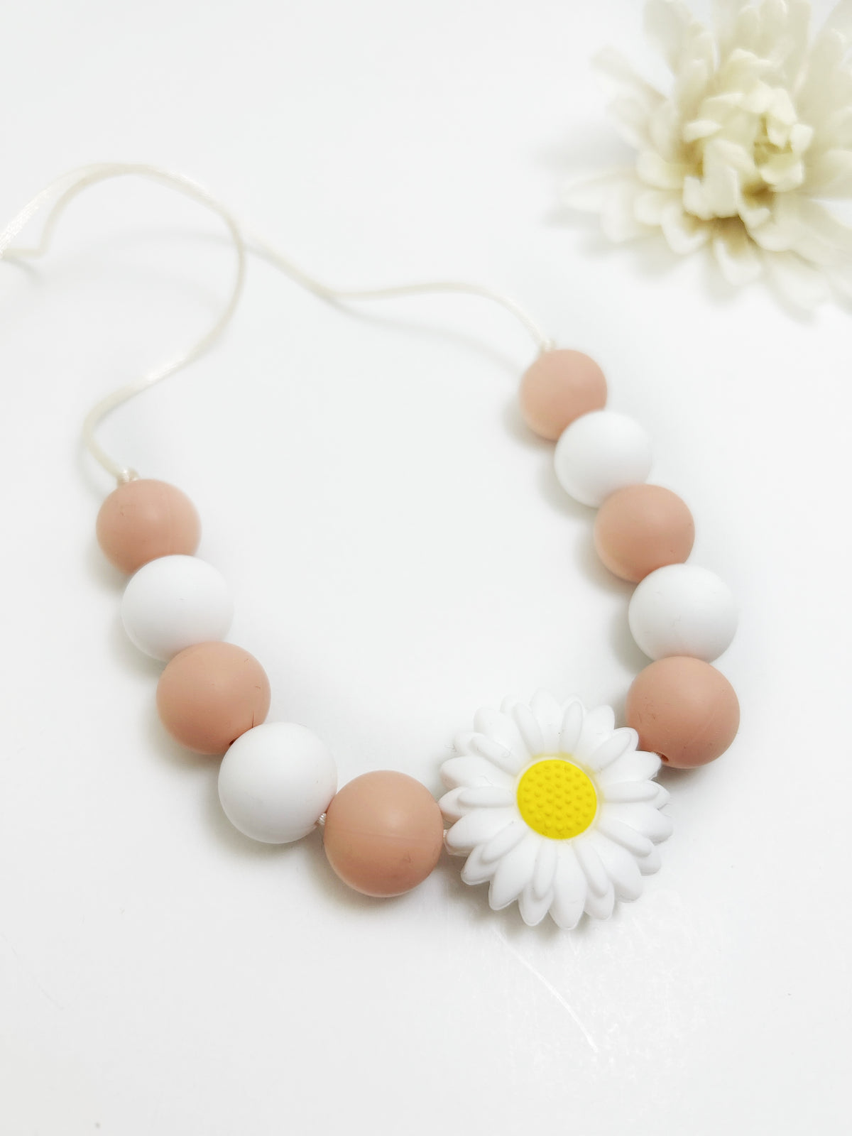 Daisy Sensory Chew Necklace for Kids | Kids Chewable Jewelry