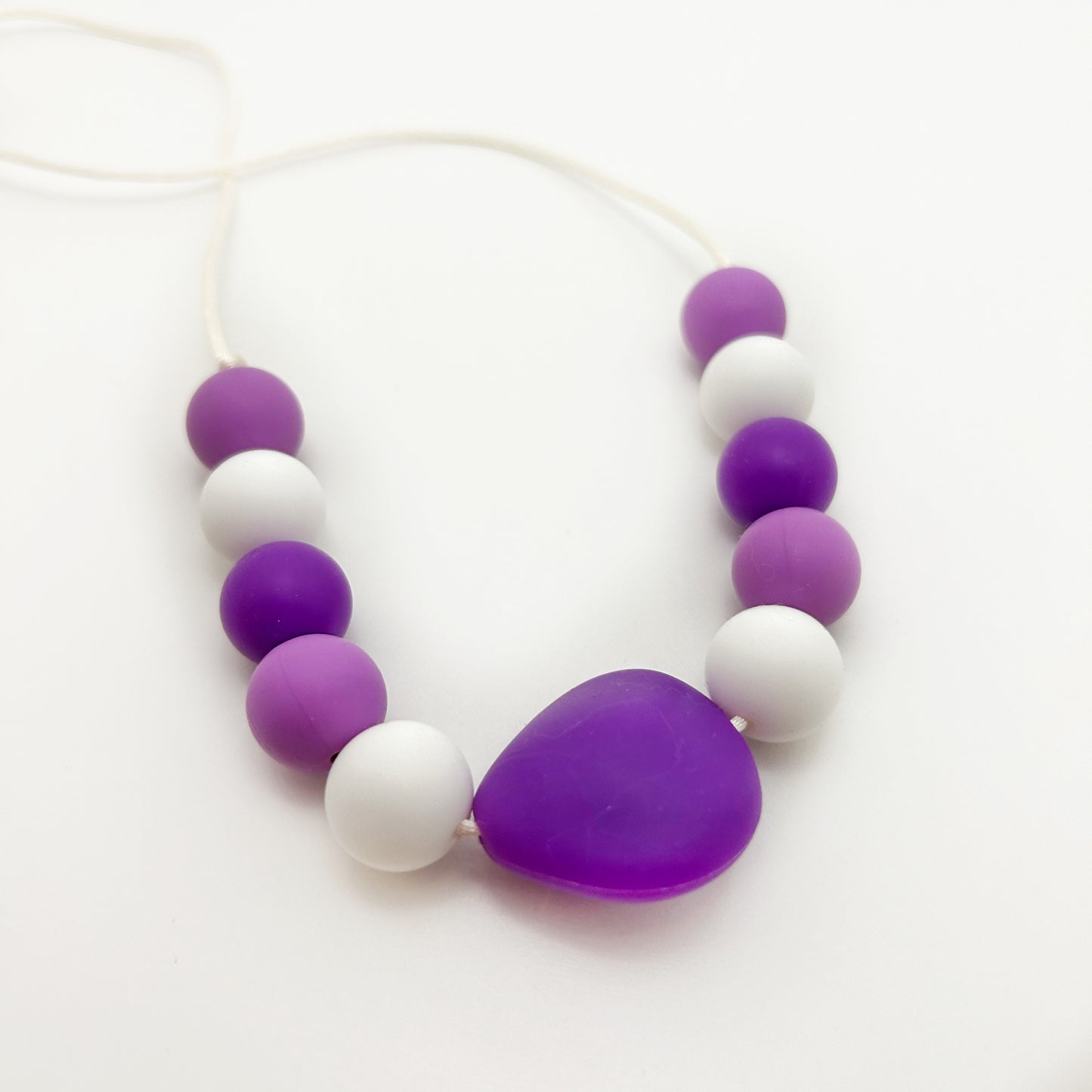 Chewable Purple Sensory Necklace | Non-Toxic Silicone Beads | Hair-Pull Free Design