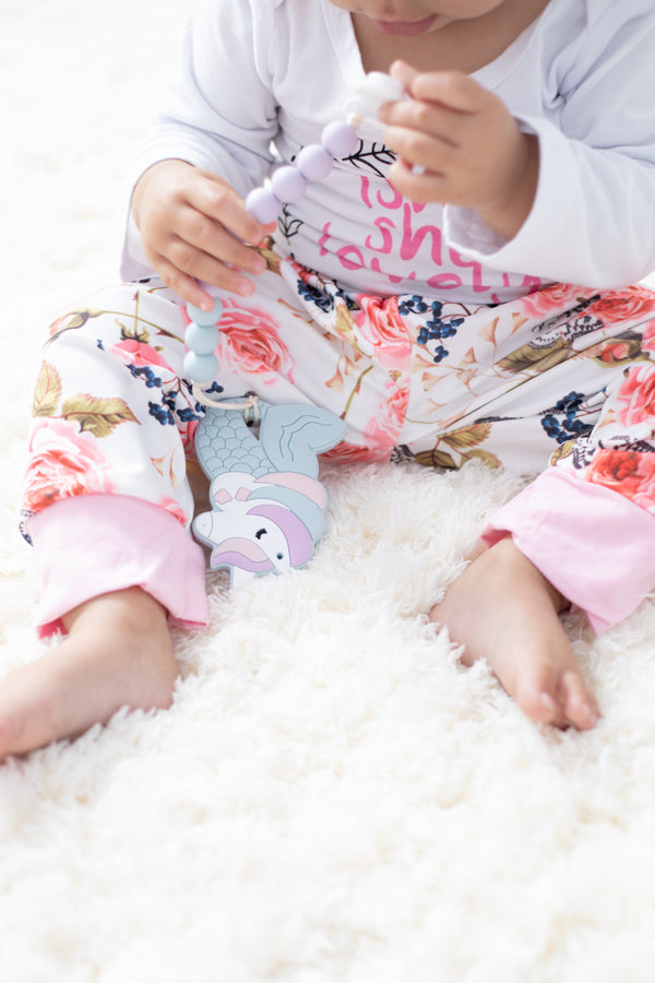 Mila Silicone Pacifier Clip: Stylish & Safe Accessory for Baby Essentials