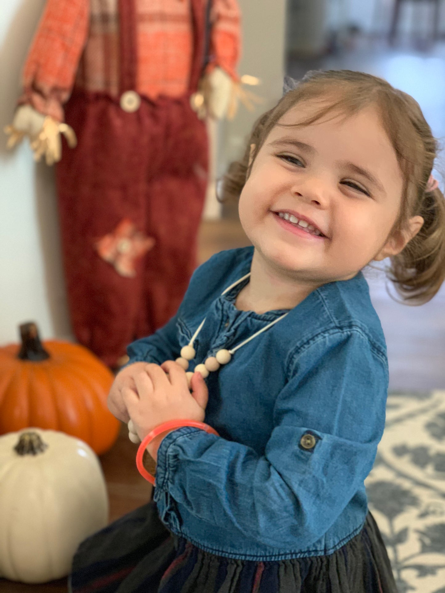 Mini Mouse Necklace - Safe Kids Chewable Jewelry for Anxiety Relief