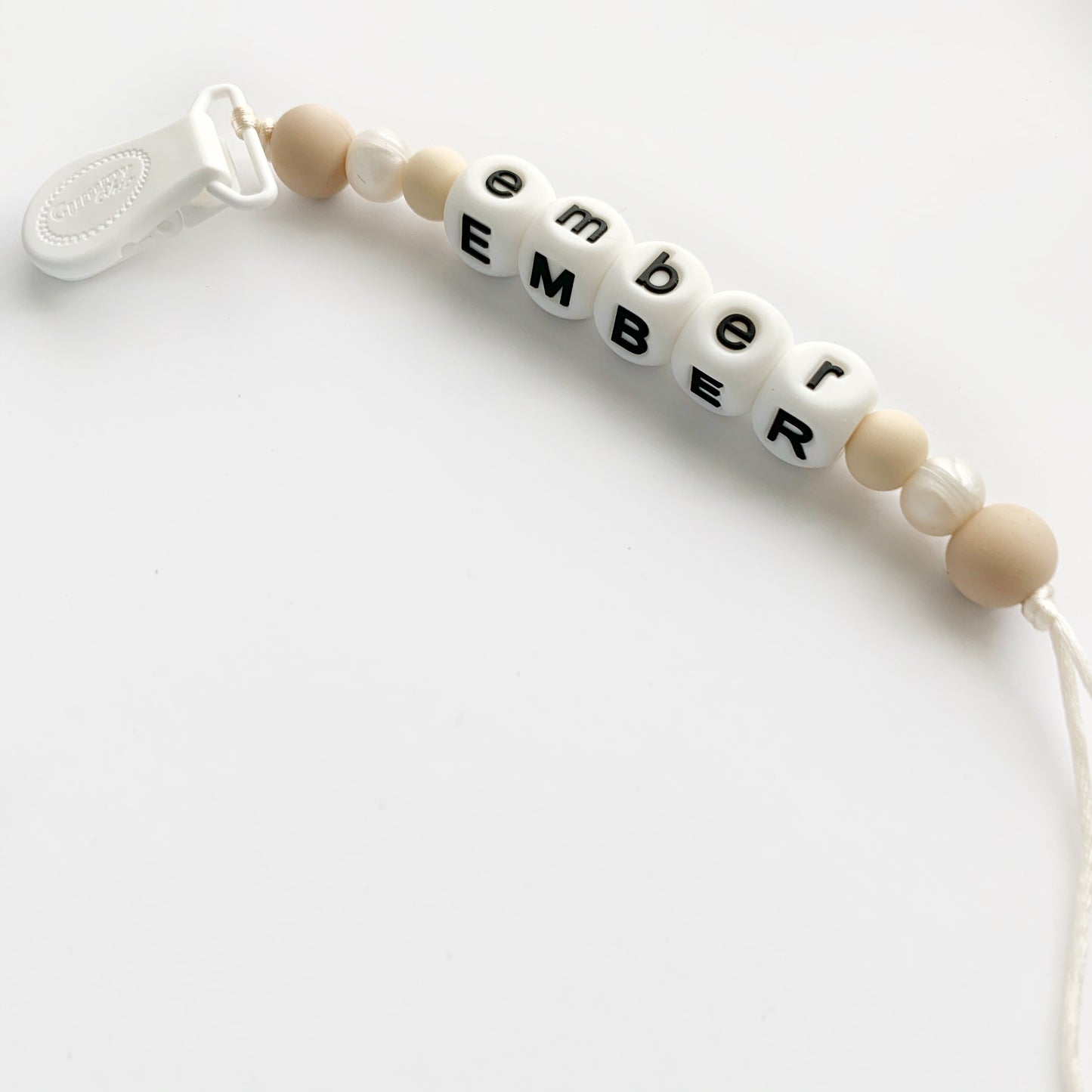 Top-Quality Personalized Pacifier Clip: Durable, Non-Toxic, and Stylish Design