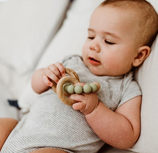 Minimalist Teether Rattle in Silicone and Wood for Babies - Handheld Teething Ring