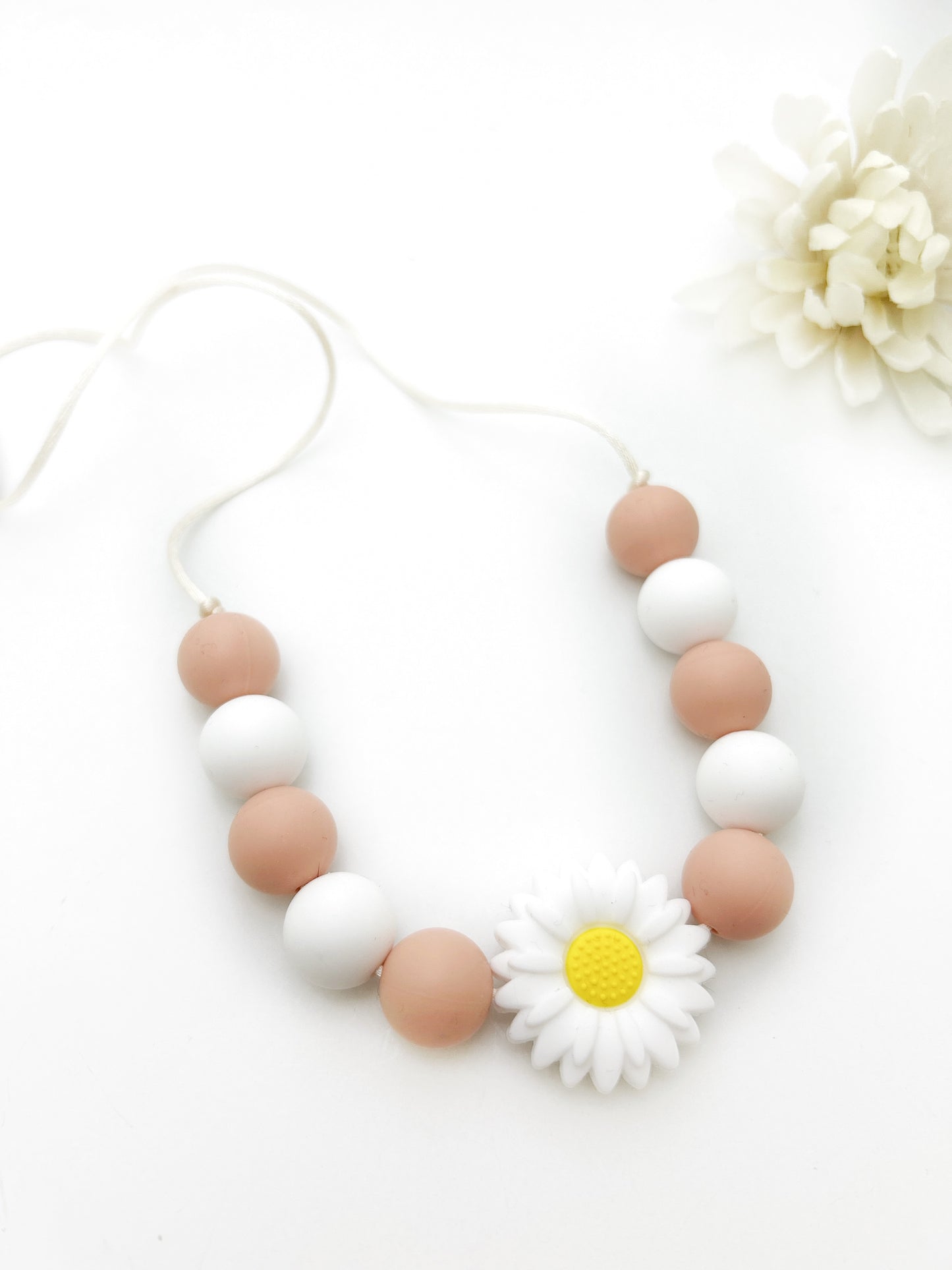 Daisy Sensory Chew Necklace for Kids | Kids Chewable Jewelry