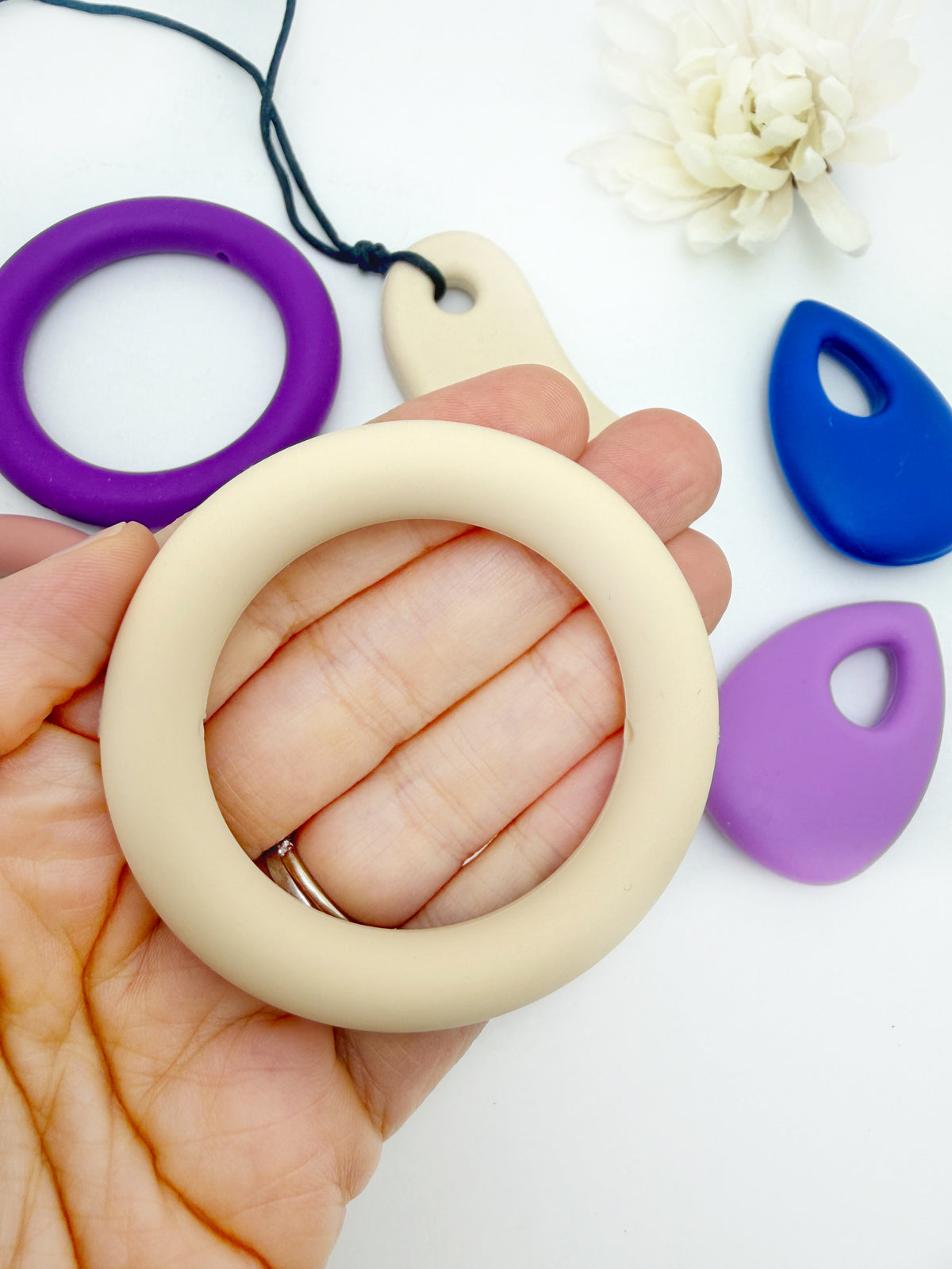 Variety Size Chewelry Pendants for Chewing Relief